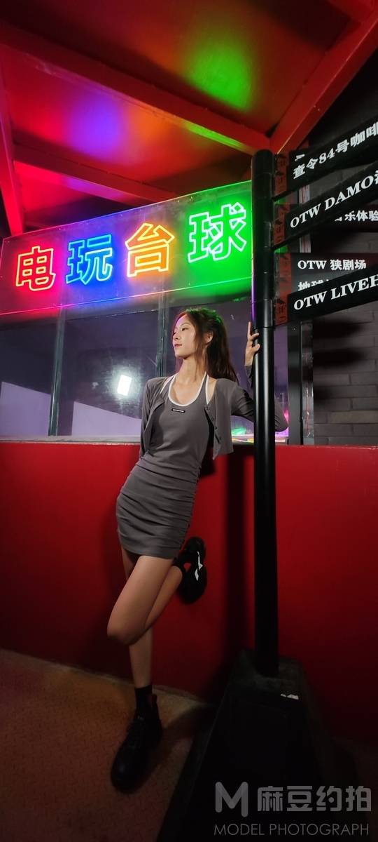 夜景模特