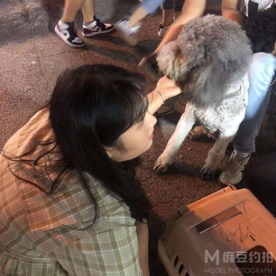 黑白模特
