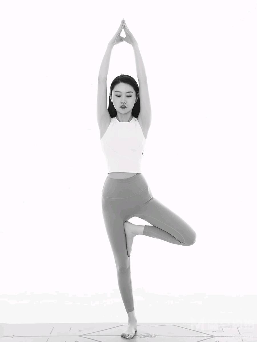 黑白模特