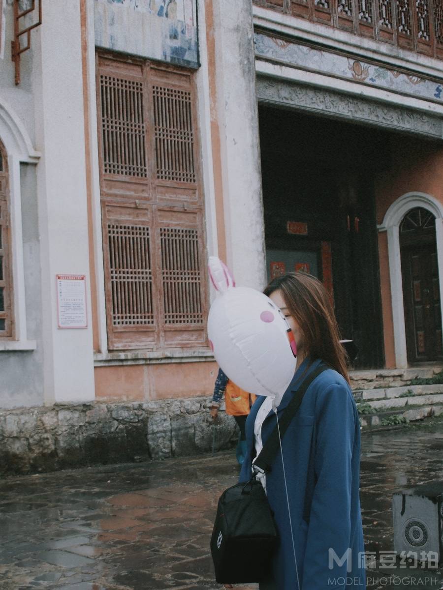 情绪模特