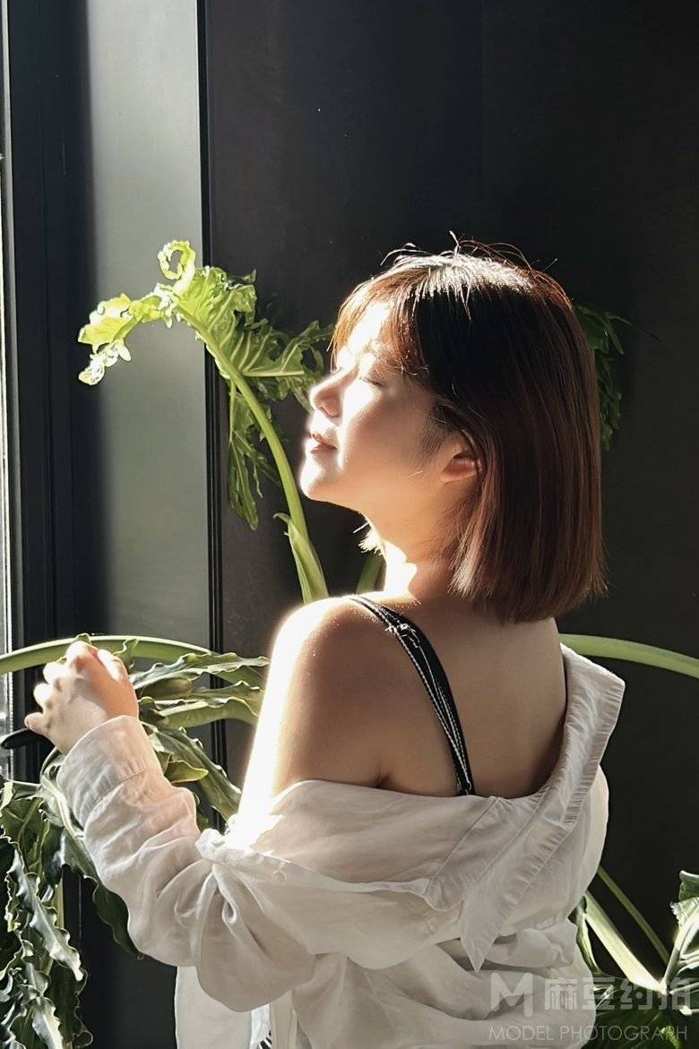 黑白模特