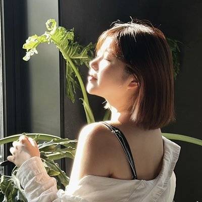 黑白模特
