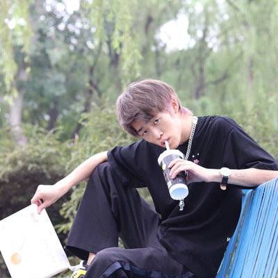 黑白模特