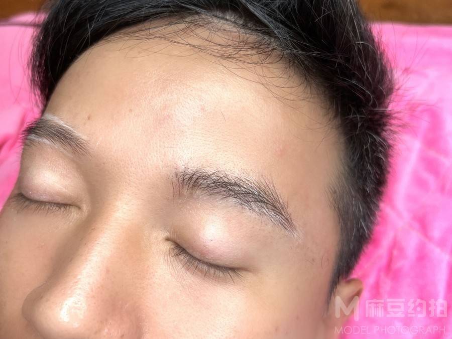 妆容模特