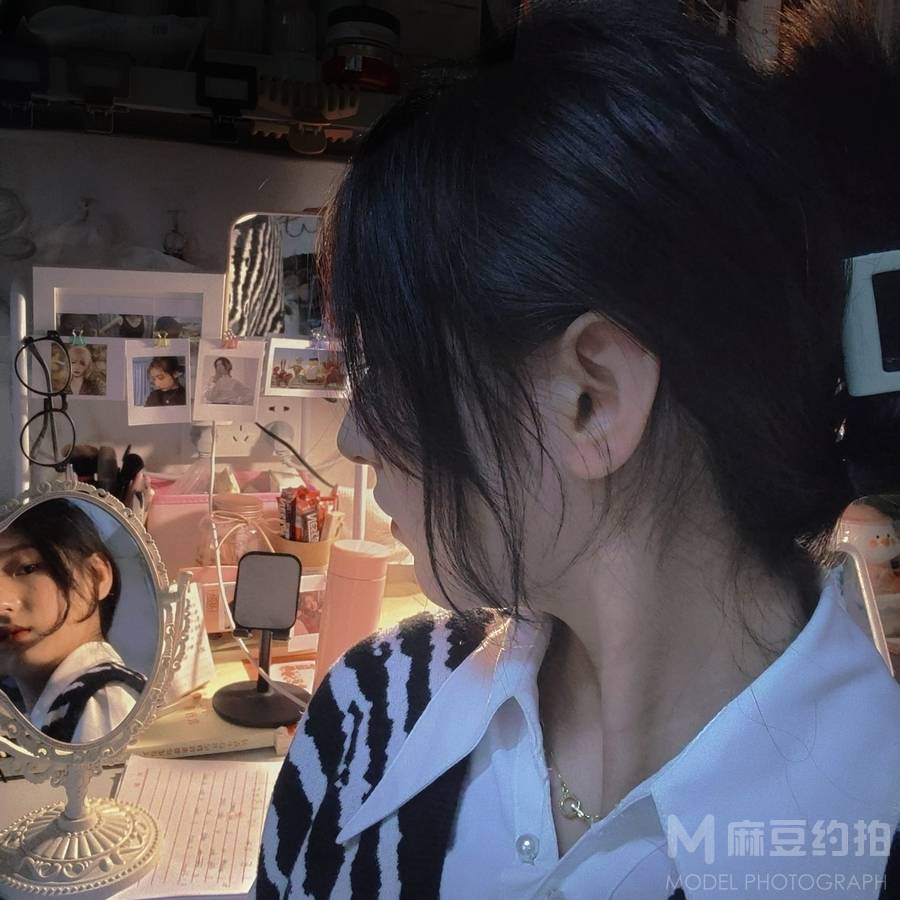 妆容模特