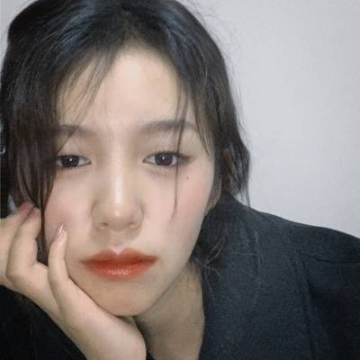 黑白模特