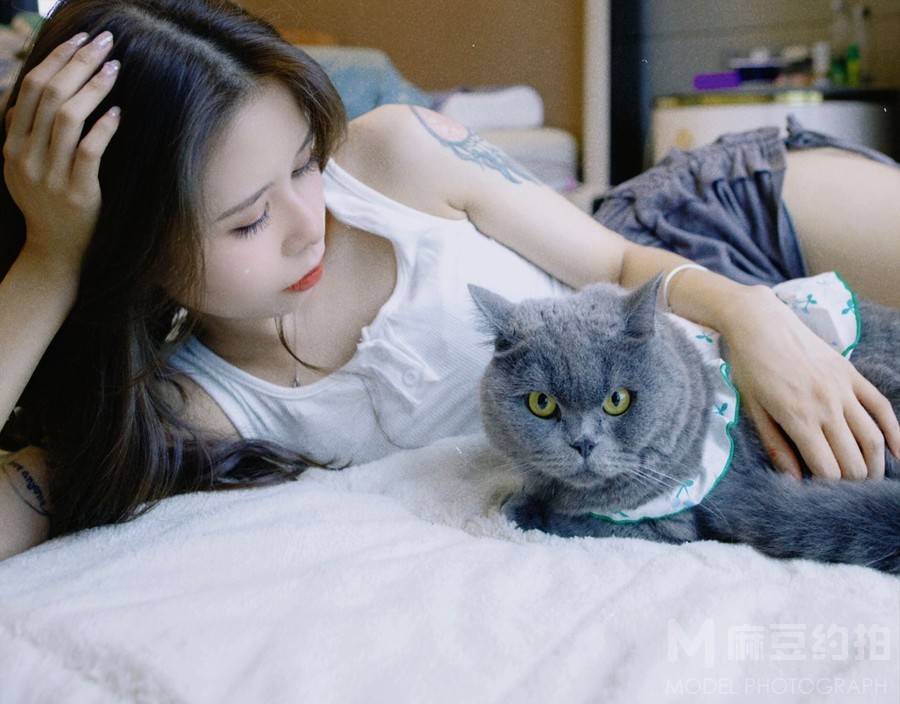 胶片模特