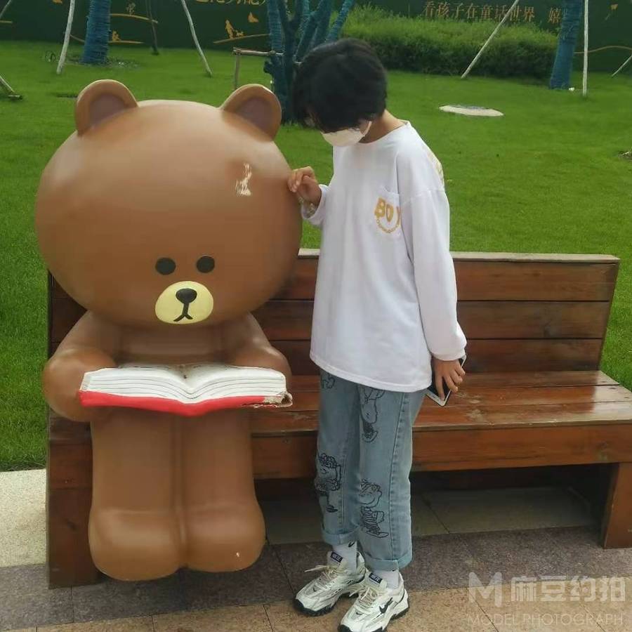 情绪模特