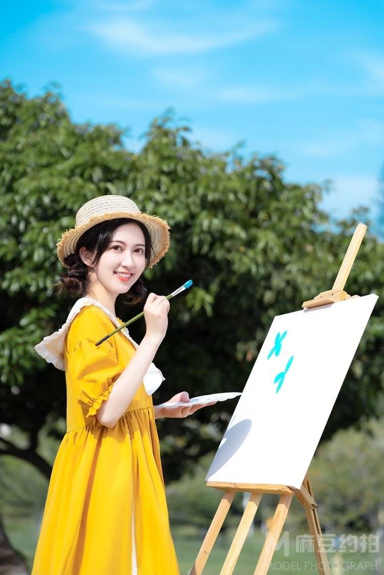 情绪模特