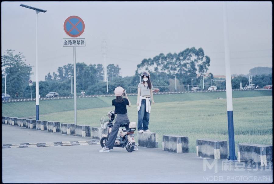 胶片模特