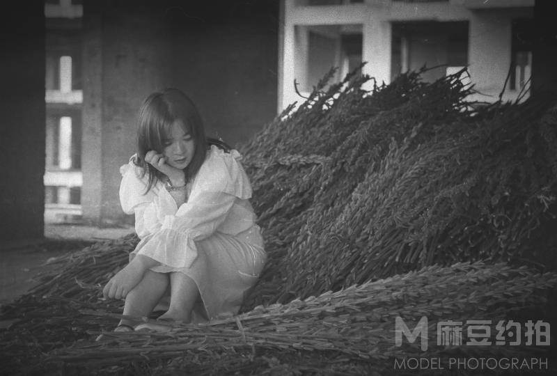 黑白模特