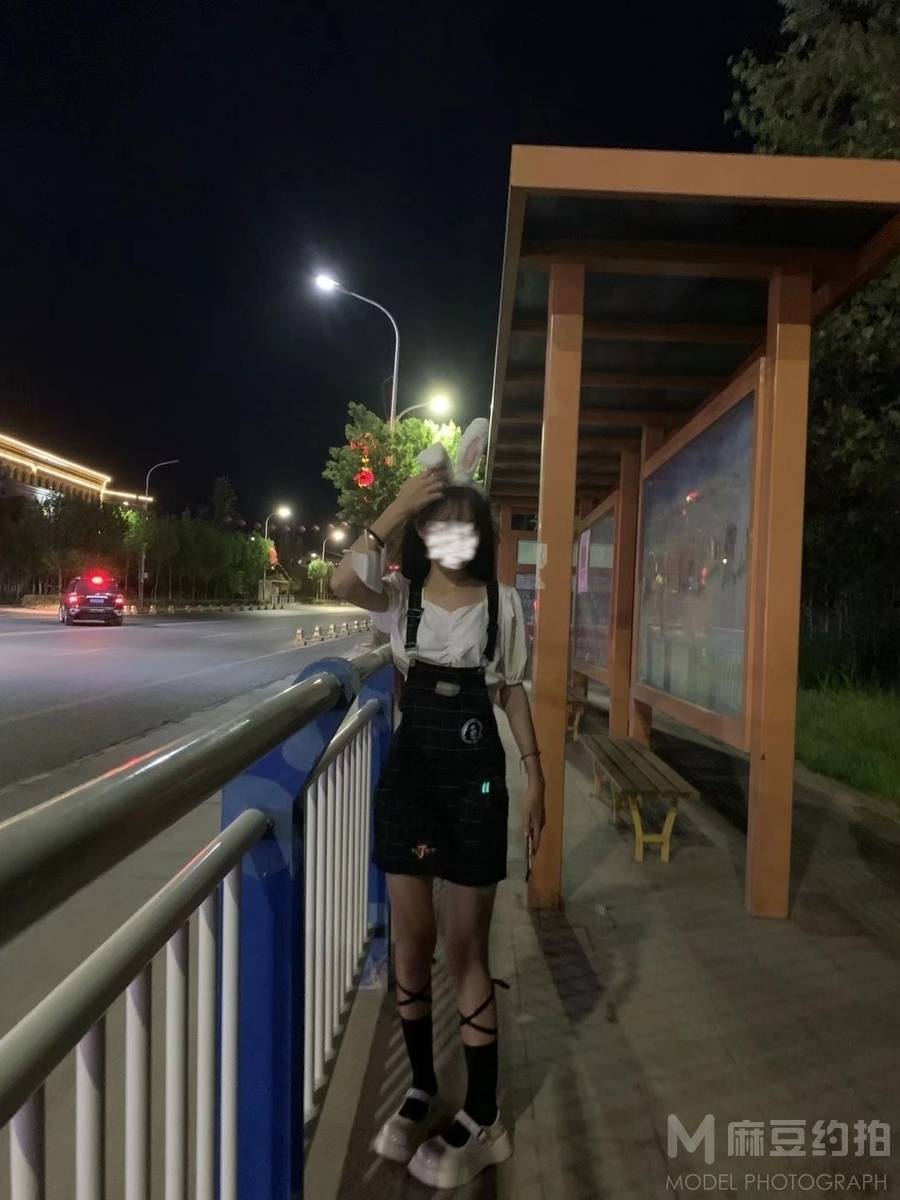 黑白模特