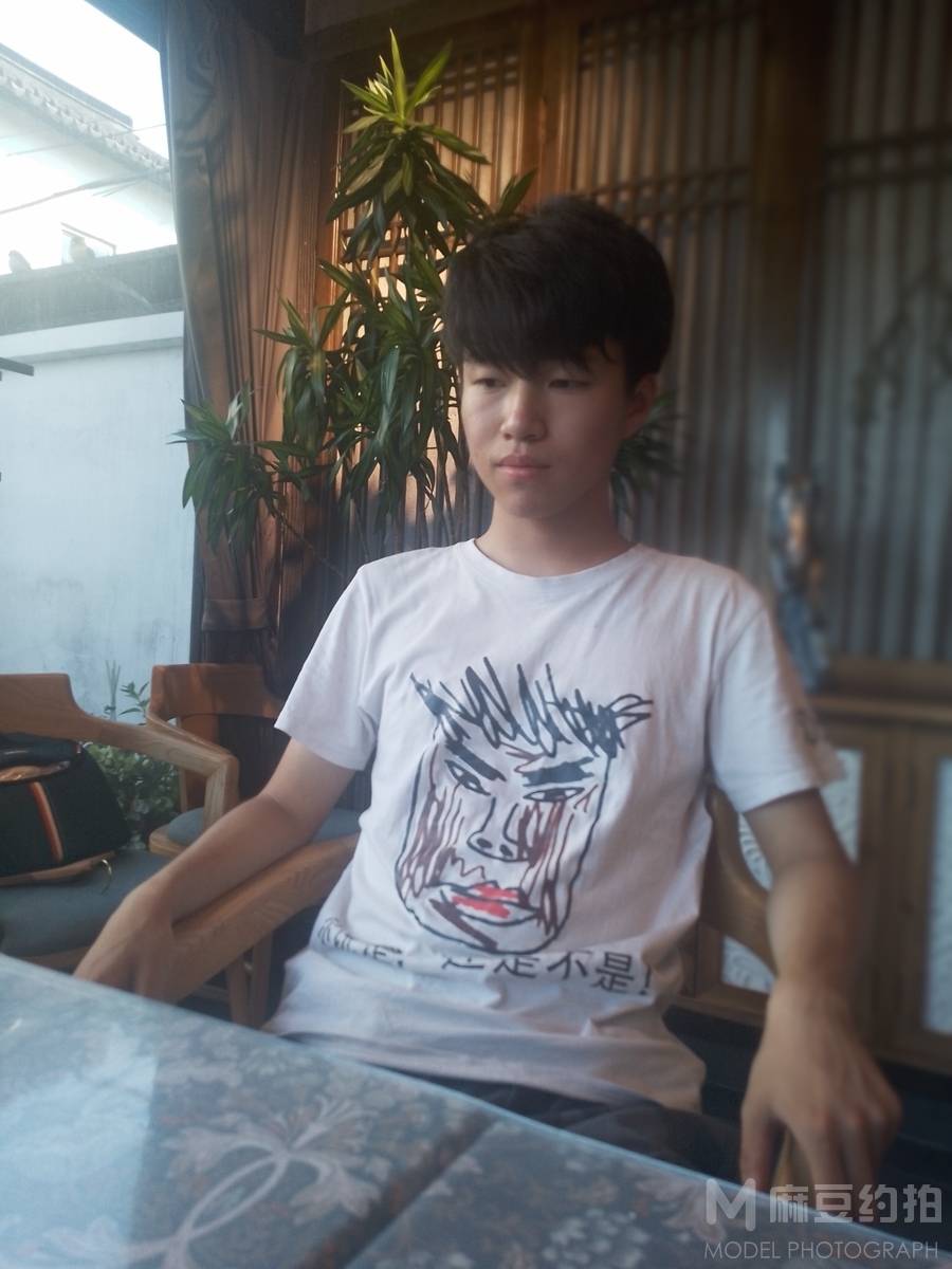 纪实模特