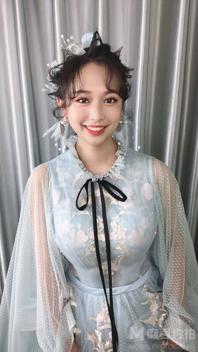 妆容模特
