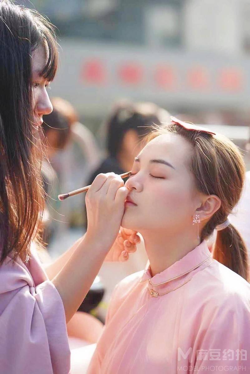 校园模特