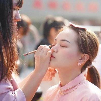 校园模特