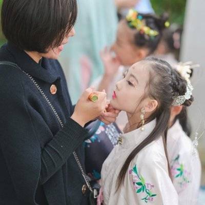汉服模特