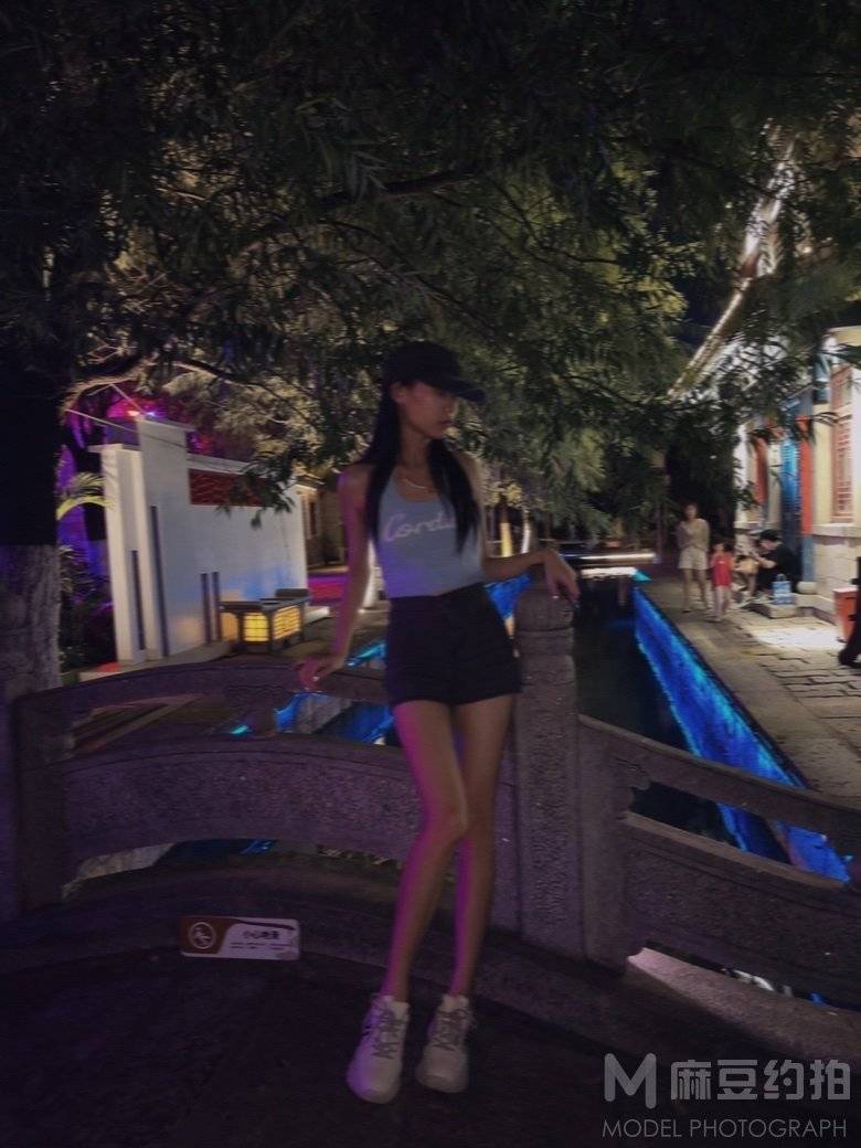 妆容模特