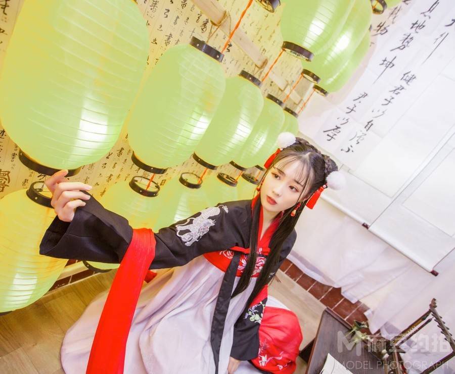 汉服模特