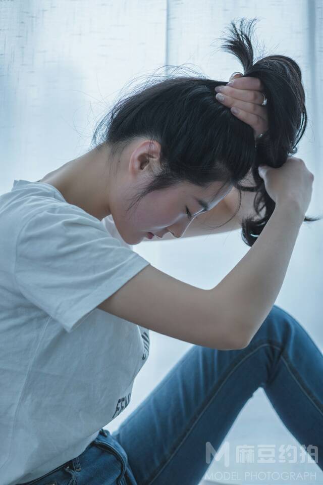 情绪模特