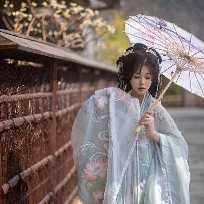 汉服模特
