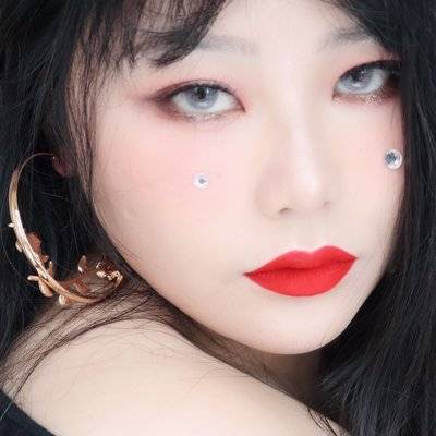 妆容模特