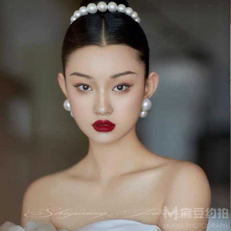 妆容模特