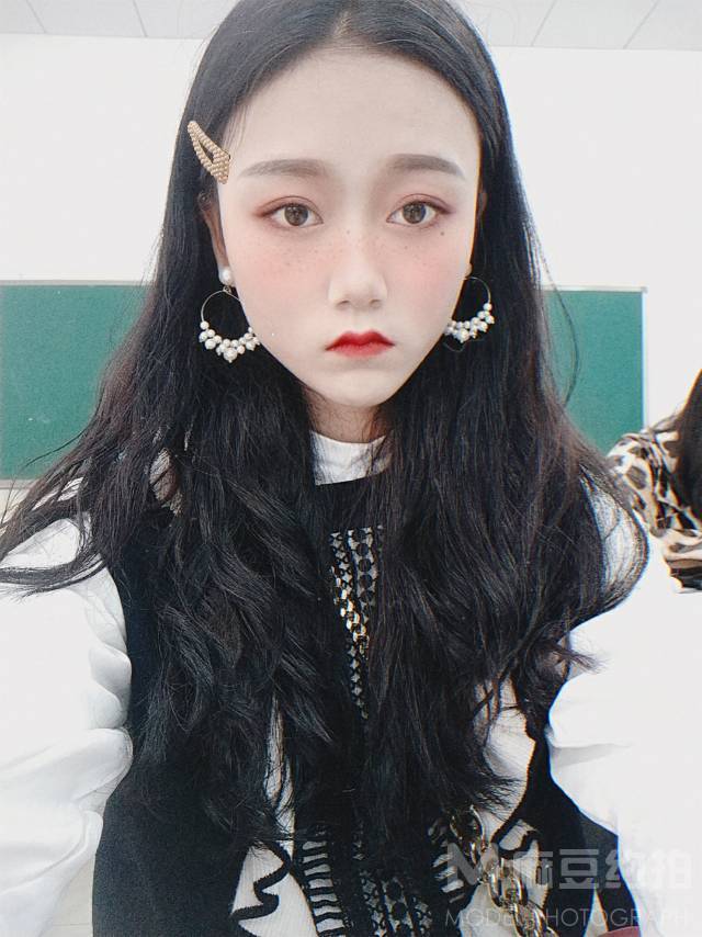 妆容模特