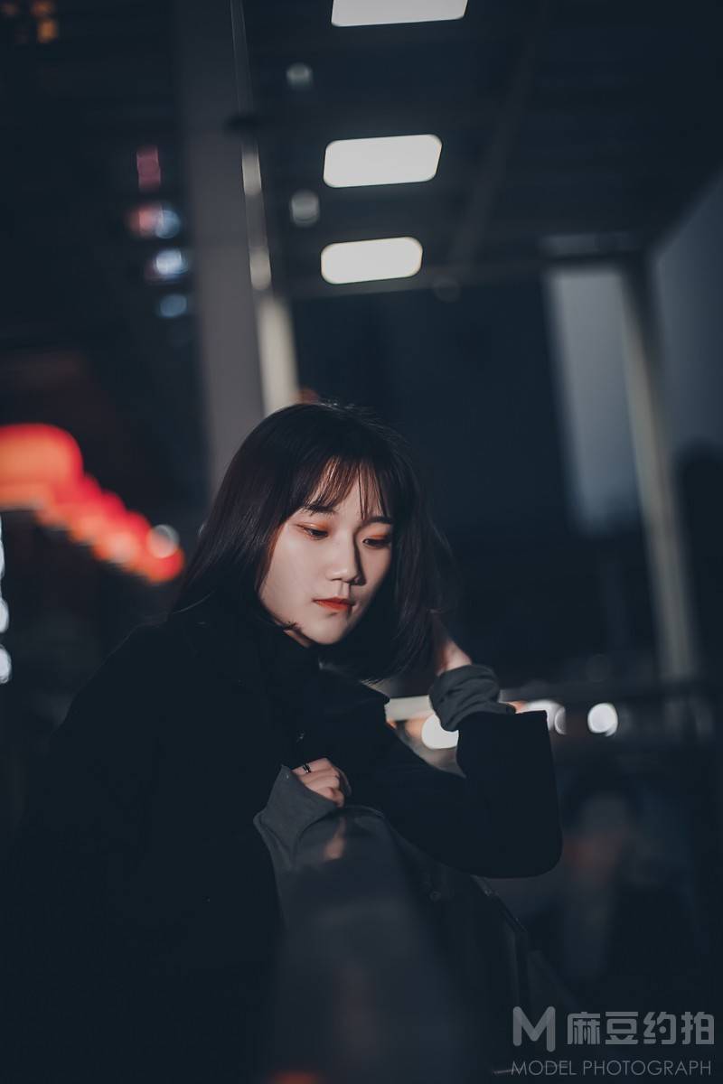 情绪模特