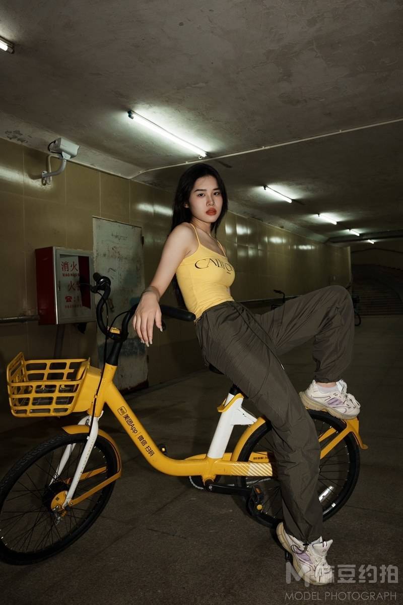 胶片模特