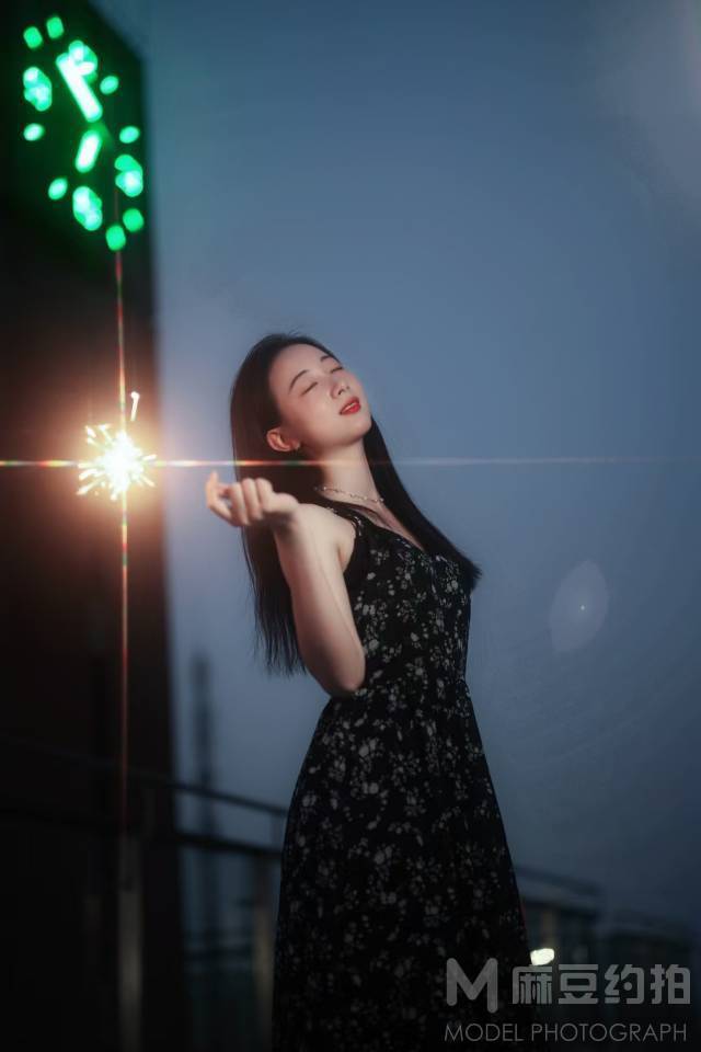 夜景模特