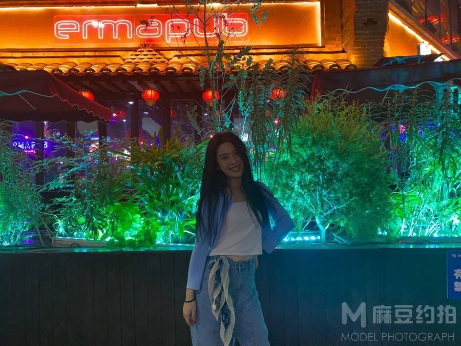 校园模特