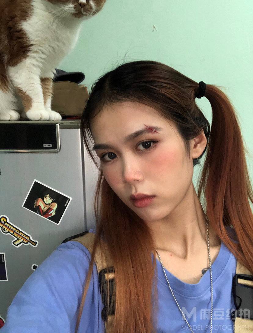 情绪模特