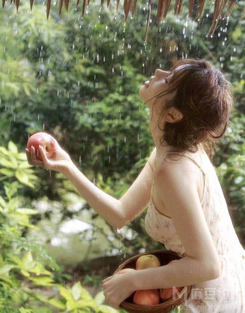 黑白模特