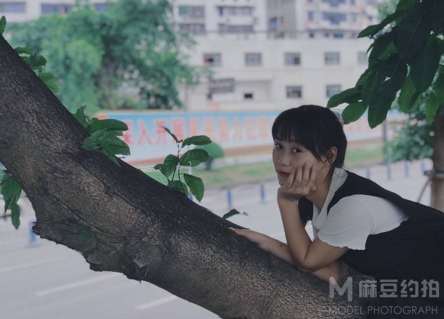 校园模特