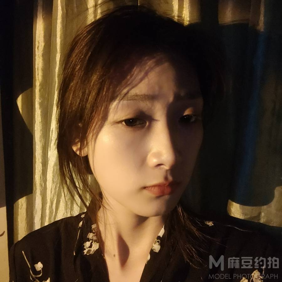 胶片模特