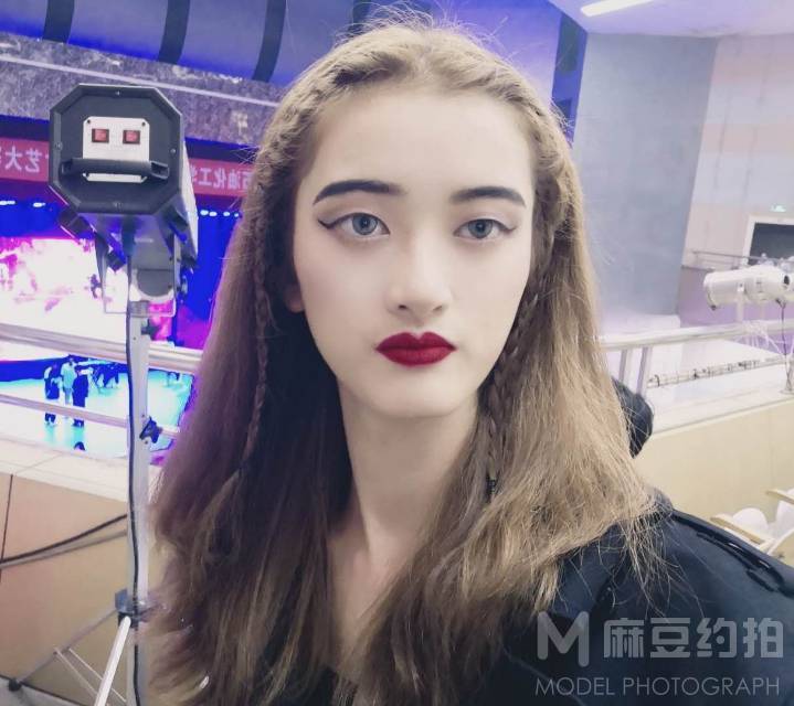 妆容模特