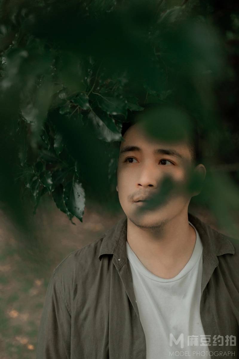 情绪模特