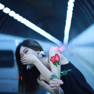 情绪模特