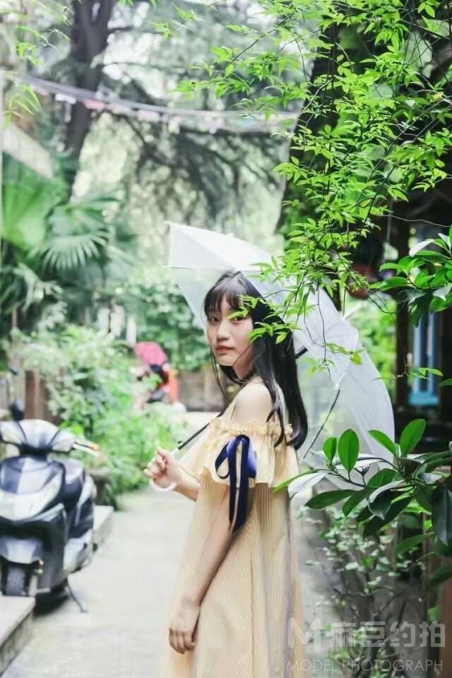 校园模特