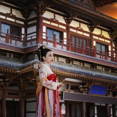 汉服模特