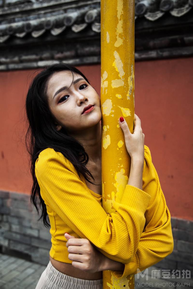 情绪模特