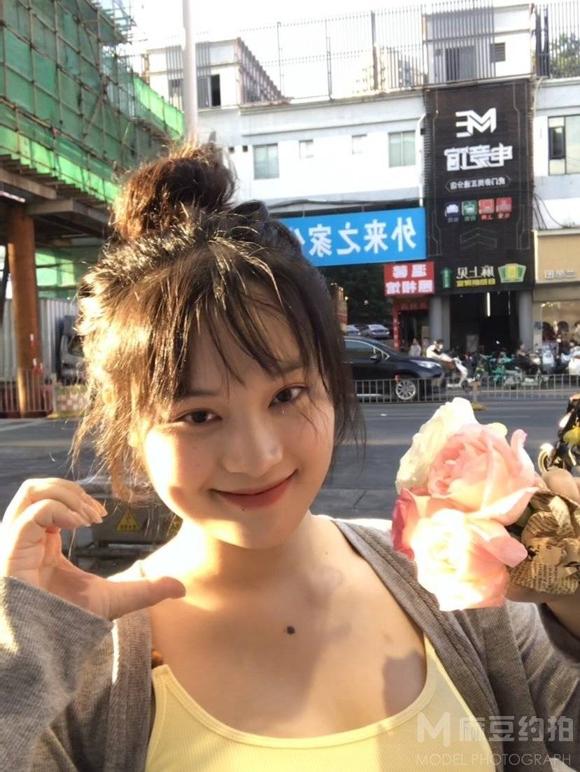 清新模特