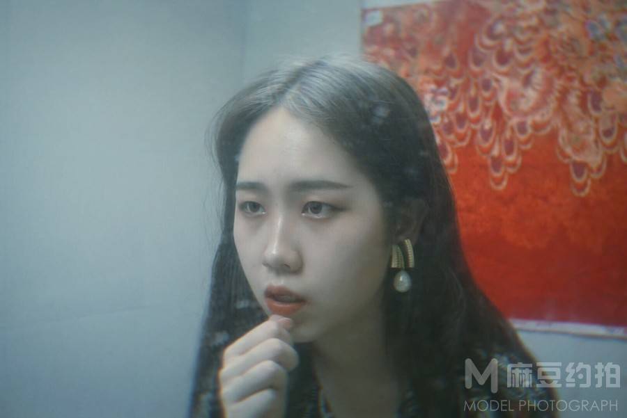 情绪模特