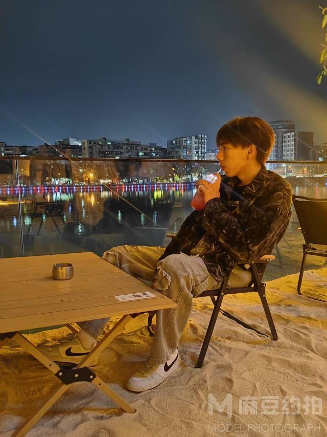 夜景模特
