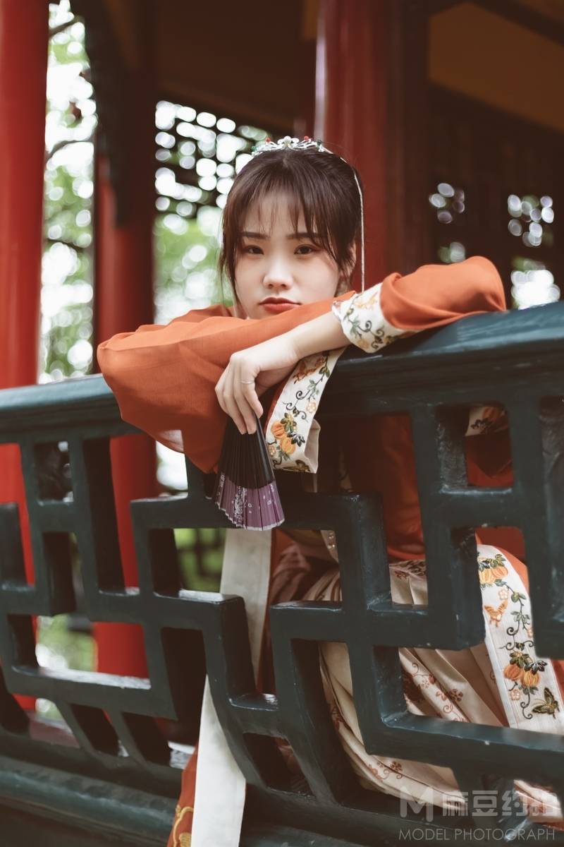 汉服模特