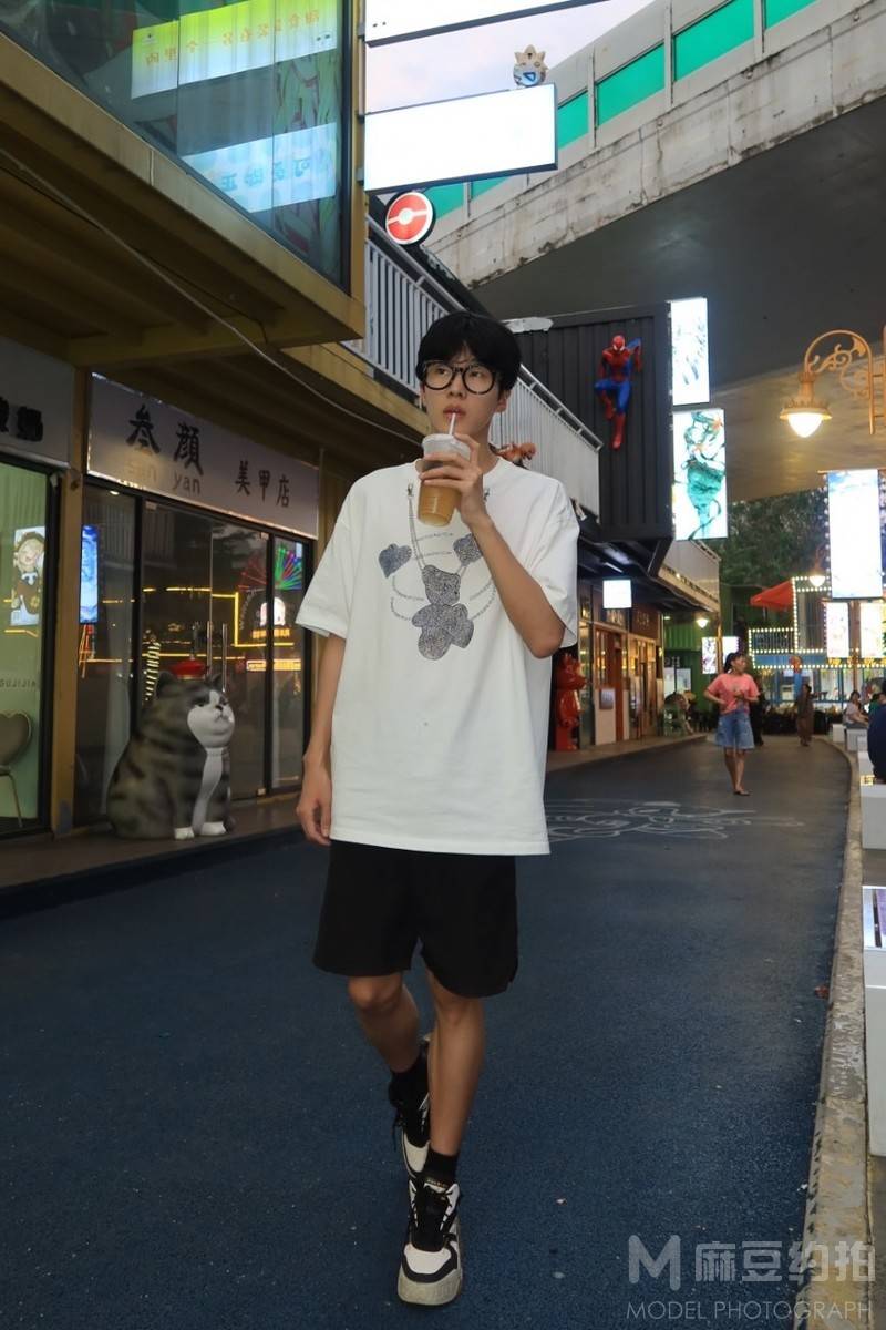 夜景模特