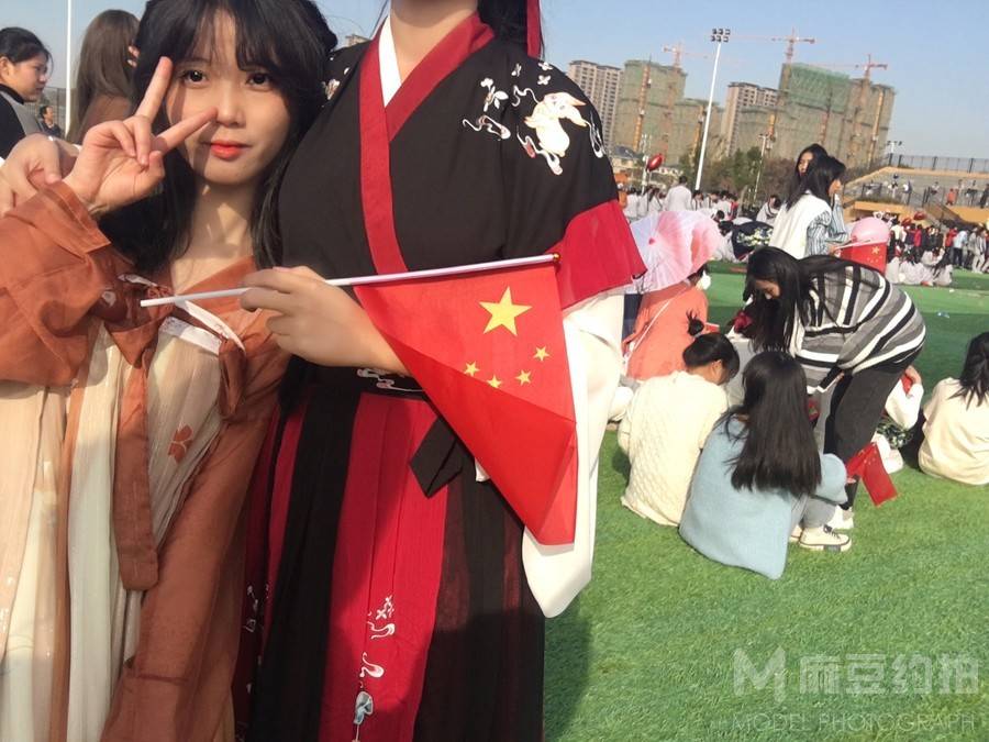 校园模特