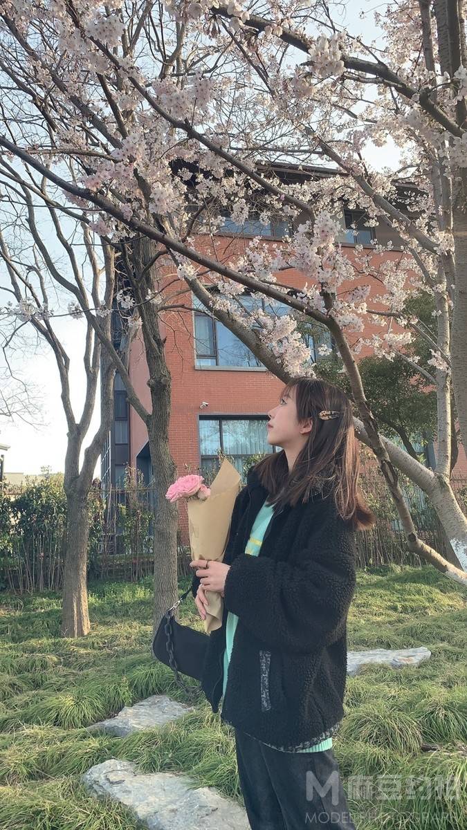 黑白模特