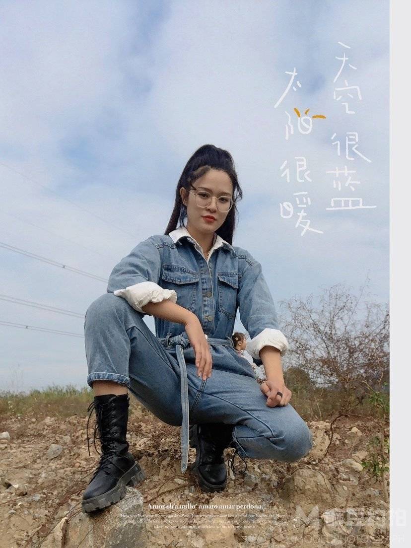 情绪模特